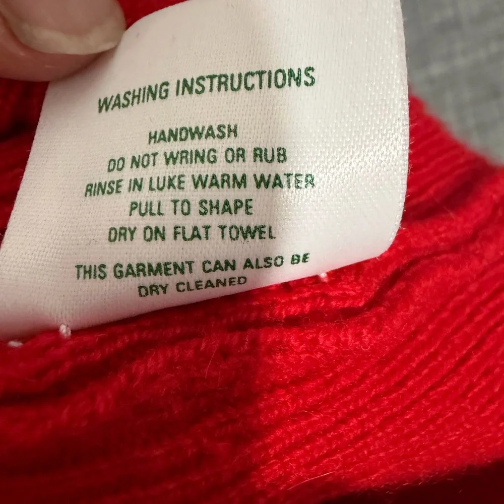 Burberry Men’s Bright Red V-Neck Sweater - Picture 11 of 11